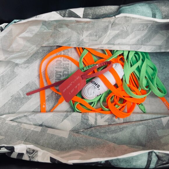 Size 12 - Jordan 1 Retro OG x Off-White High Chicago - Picture 10 of 12